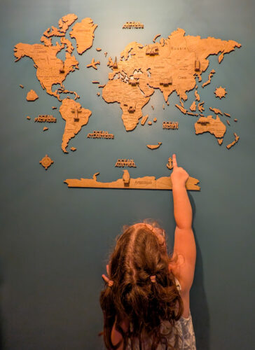 2D wooden world map Light photo review