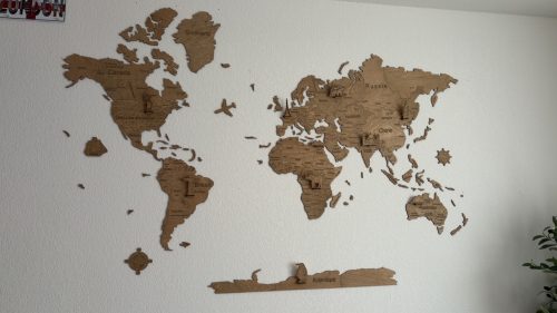 Click to view full screen Carte du monde en bois 2D Foncée photo review